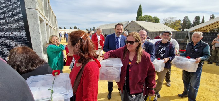 SUBV DIRECTA AL AYUNTAMIENTO DE SEVILLA PARA LA EXHUMACIÓN DE RESTOS DE PERSONAS DESAPARECIDAS VÍCTIMAS DE LA GUERRA CIVIL ESPAÑOLA Y LA DICTADURA RANQUISTA, EN LA FOSA DE PICO REJA
